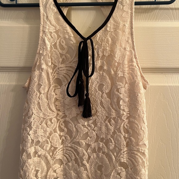 Heaven & Hell cream lace top - Picture 2 of 3